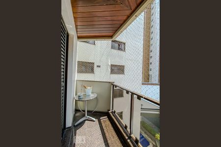 Apartamento à venda com 187m², 3 quartos e 3 vagasVaranda da Suite