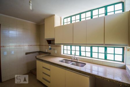 Casa à venda com 350m², 3 quartos e 5 vagasCozinha