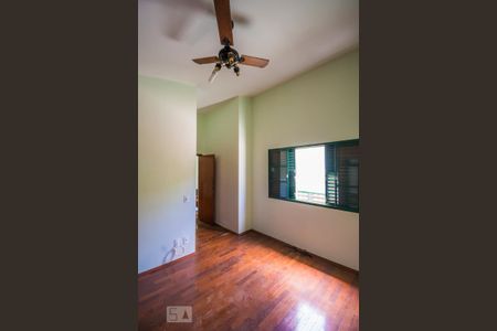 Casa à venda com 350m², 3 quartos e 5 vagasSuíte