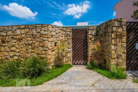 Casa à venda com 350m², 3 quartos e 5 vagasFachada