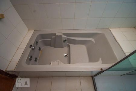 Casa à venda com 350m², 3 quartos e 5 vagasBanheiro da Suíte