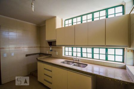 Casa à venda com 350m², 3 quartos e 5 vagasCozinha