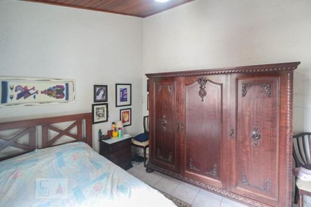 Casa à venda com 220m², 4 quartos e 4 vagasQuarto da edícula