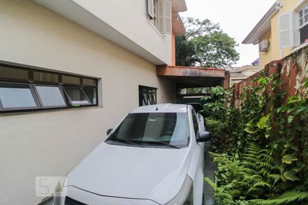 Casa à venda com 220m², 4 quartos e 4 vagasGaragem