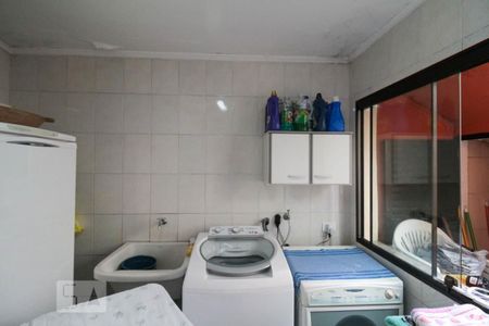Casa à venda com 220m², 4 quartos e 4 vagasLavanderia