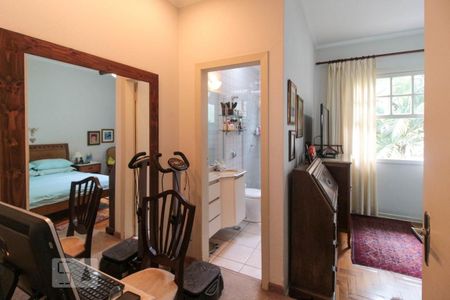 Casa à venda com 220m², 4 quartos e 4 vagasHall do quarto 1