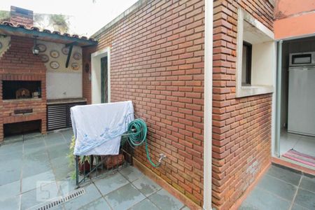 Casa à venda com 220m², 4 quartos e 4 vagasQuintal
