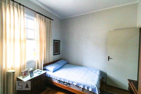 Casa à venda com 220m², 4 quartos e 4 vagasQuarto 2