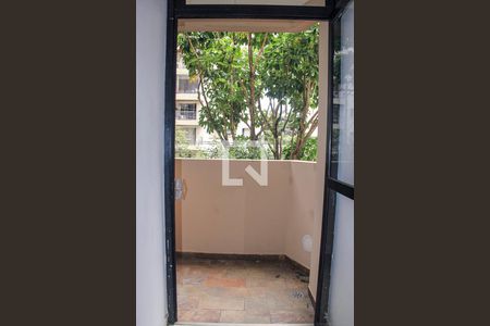 Varanda  de apartamento para alugar com 1 quarto, 38m² em Indianópolis, São Paulo