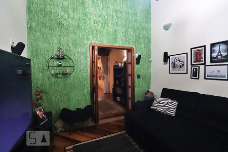 Sala de TV de casa à venda com 3 quartos, 360m² em Vila Floresta, Santo André