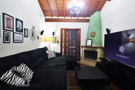 Sala de TV de casa à venda com 3 quartos, 360m² em Vila Floresta, Santo André