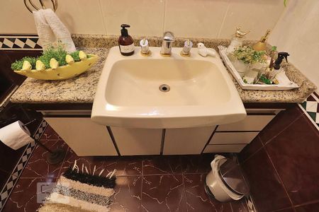 Casa à venda com 360m², 3 quartos e 2 vagasBanheiro Social