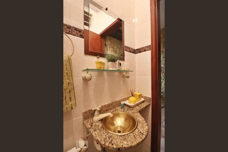 Casa à venda com 360m², 3 quartos e 2 vagasLavabo