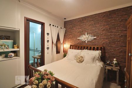 Casa à venda com 360m², 3 quartos e 2 vagasSuíte 2