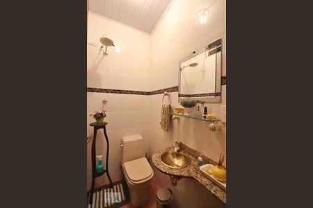 Casa à venda com 360m², 3 quartos e 2 vagasLavabo
