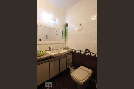 Casa à venda com 360m², 3 quartos e 2 vagasBanheiro Socia