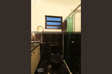 Casa à venda com 360m², 3 quartos e 2 vagasBanheiro da Suíte 1
