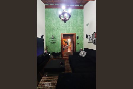 Sala de TV de casa à venda com 3 quartos, 360m² em Vila Floresta, Santo André