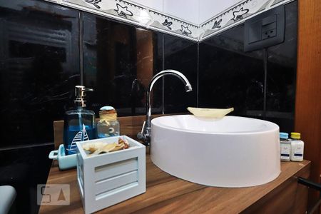 Casa à venda com 360m², 3 quartos e 2 vagasLavabo