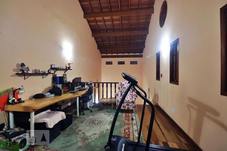 Casa à venda com 360m², 3 quartos e 2 vagasEscritório