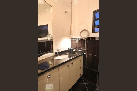 Casa à venda com 360m², 3 quartos e 2 vagasBanheiro da Suíte 1