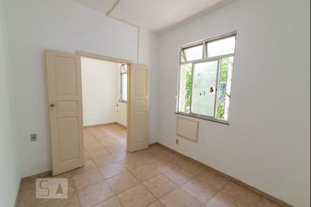 Quarto 1 de casa para alugar com 2 quartos, 110m² em São Cristóvão, Rio de Janeiro