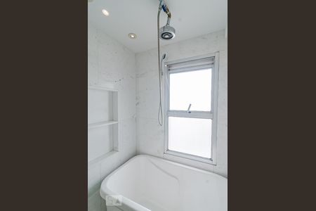 Apartamento para alugar com 180m², 1 quarto e 2 vagasBanheiro da suíte