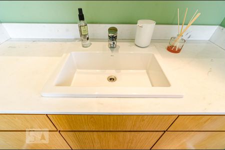 Apartamento para alugar com 180m², 1 quarto e 2 vagasBanheiro da suíte