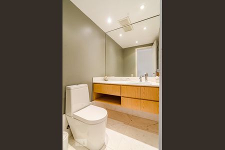 Apartamento para alugar com 180m², 1 quarto e 2 vagasBanheiro