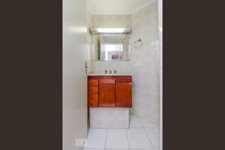 Apartamento para alugar com 54m², 1 quarto e sem vaga Apartamento para alugar com 54m², 1 quarto e sem vagaBanheiro