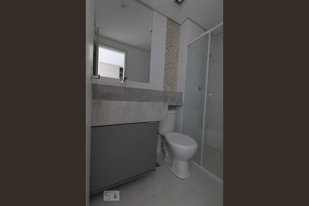 Banheiro de apartamento para alugar com 1 quarto, 41m² em Barra Funda, São Paulo