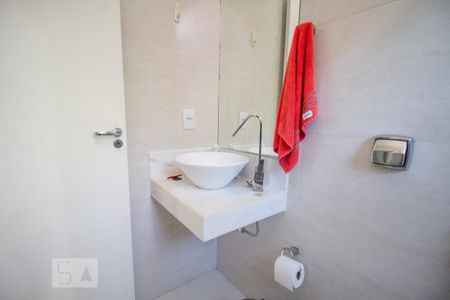 Casa de condomínio à venda com 420m², 5 quartos e 3 vagasBanheiro da Suíte 2