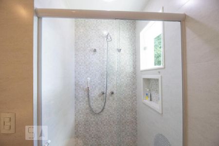 Casa de condomínio à venda com 420m², 5 quartos e 3 vagasBanheiro Social