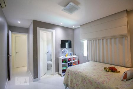 Casa de condomínio à venda com 420m², 5 quartos e 3 vagasSuíte 2