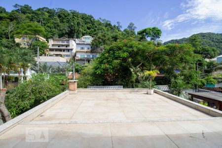 Casa de condomínio à venda com 420m², 5 quartos e 3 vagasVaranda da Suíte 3