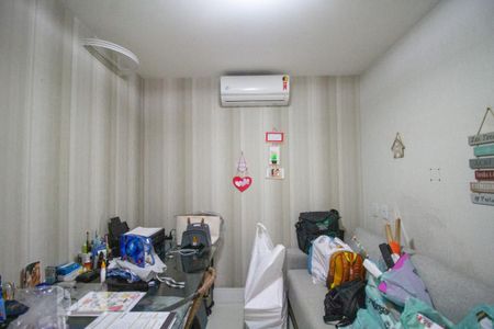 Casa de condomínio à venda com 420m², 5 quartos e 3 vagasEscritório