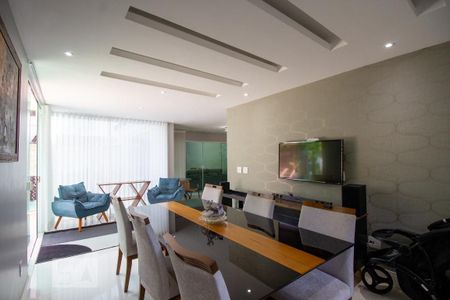 Sala de casa de condomínio à venda com 5 quartos, 420m² em Vargem Pequena, Rio de Janeiro