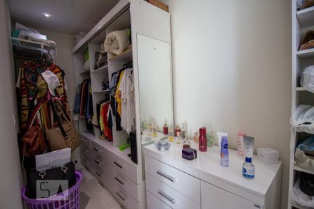 Casa de condomínio à venda com 420m², 5 quartos e 3 vagasCloset da Suíte 1