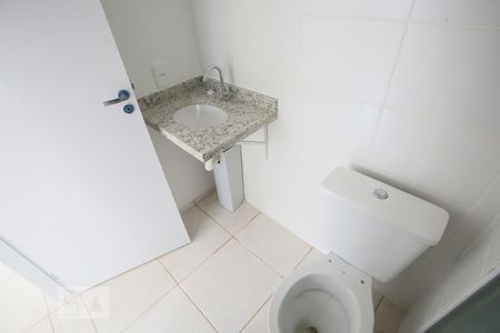 Apartamento à venda com 60m², 2 quartos e 1 vaga Apartamento à venda com 60m², 2 quartos e 1 vagaBanheiro'