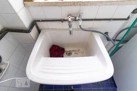 Área de serviço de apartamento para alugar com 2 quartos, 78m² em Vila Romana, São Paulo