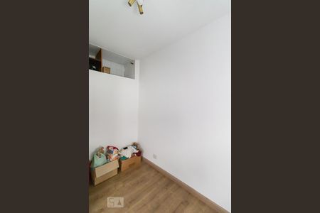 Quarto de serviço de apartamento para alugar com 2 quartos, 78m² em Vila Romana, São Paulo