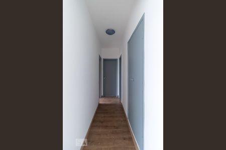 Corredor de apartamento para alugar com 2 quartos, 78m² em Vila Romana, São Paulo