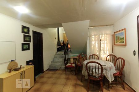 Sala de casa de condomínio à venda com 2 quartos, 138m² em Tristeza, Porto Alegre