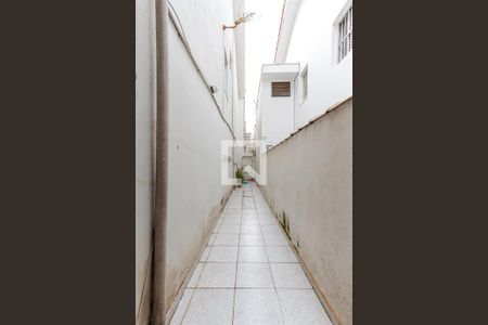 Casa à venda com 108m², 3 quartos e 1 vagaCorredor Externo