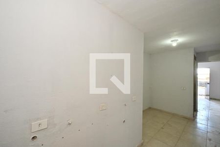 Sala de casa para alugar com 2 quartos, 80m² em Jardim D’abril, São Paulo