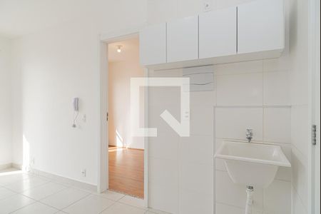 Cozinha de apartamento para alugar com 1 quarto, 32m² em Água Branca, São Paulo