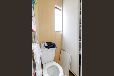 Apartamento para alugar com 70m², 2 quartos e 1 vaga Apartamento para alugar com 70m², 2 quartos e 1 vagaBanheiro de Serviço