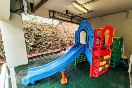 Apartamento à venda com 75m², 2 quartos e 1 vagaÁrea Comum - Playground