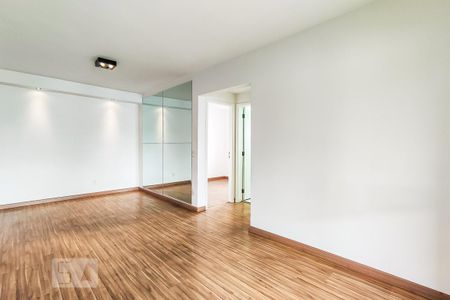 Apartamento à venda com 75m², 2 quartos e 1 vagaSala