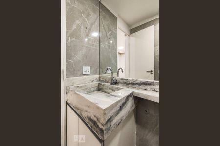 Apartamento para alugar com 67m², 3 quartos e 1 vaga Apartamento para alugar com 67m², 3 quartos e 1 vagaBanheiro Socia
